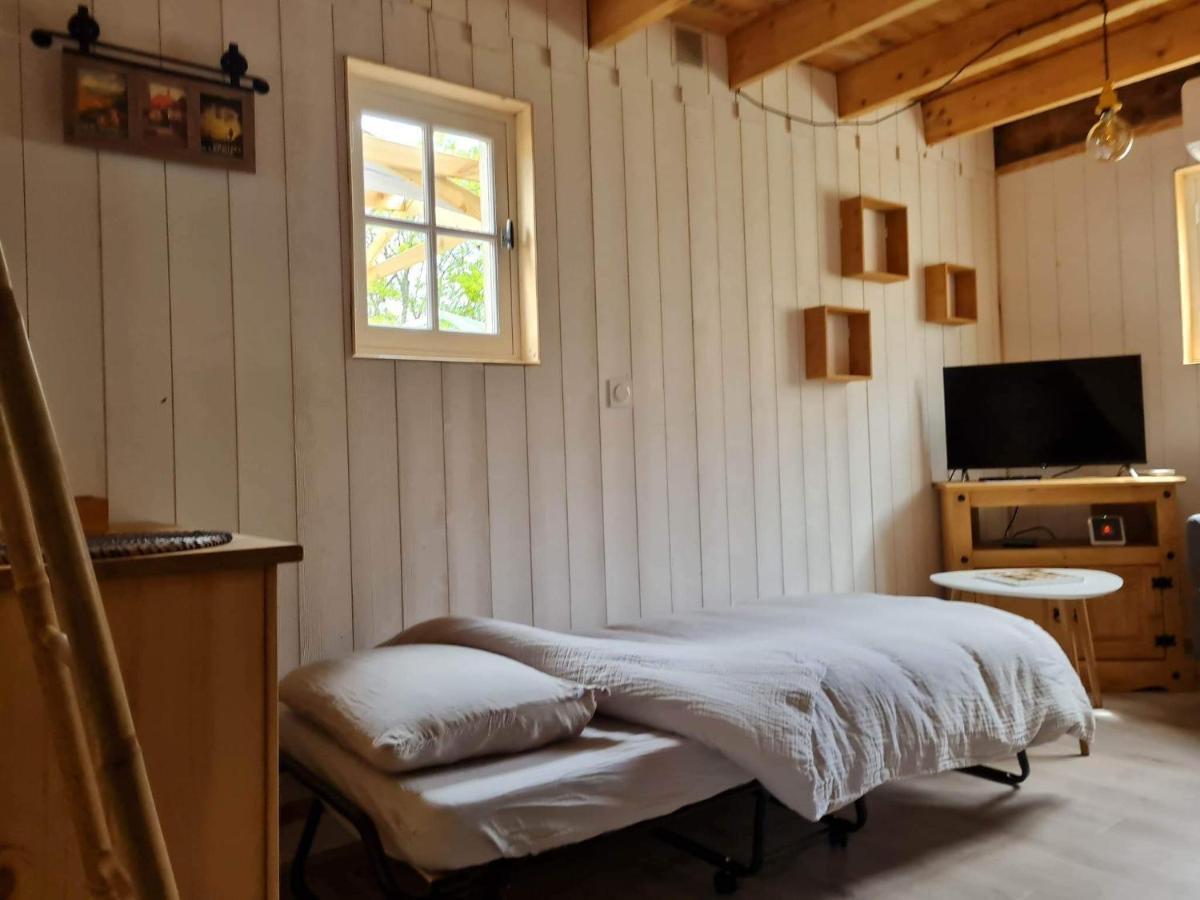 Le Domaine De La Claire Fontaine Gites -Chambres D'Hotes Montvalent Exteriör bild